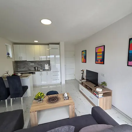 Apartment Pulse