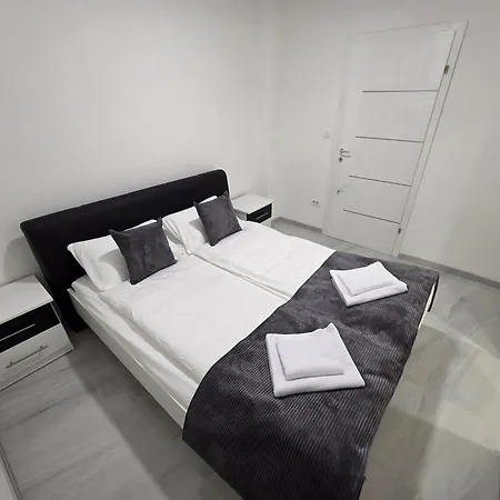 Pulse Apartment
