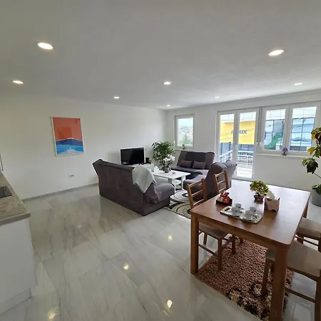Pulse Apartment *