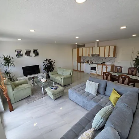 Pulse Apartment *